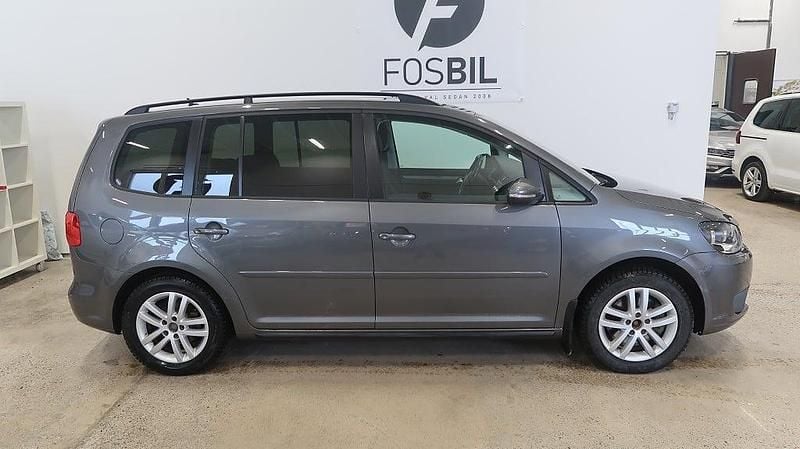 Begagnad VW Touran 140 HK (102 kW) 2015 Grå Minibuss