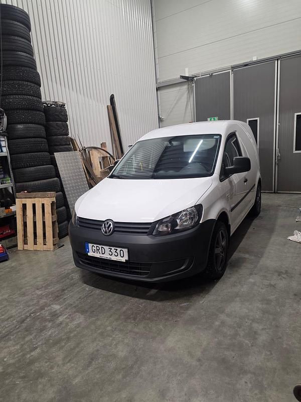 Begagnad VW Caddy 75 HK (55 kW) 2015 Minibuss