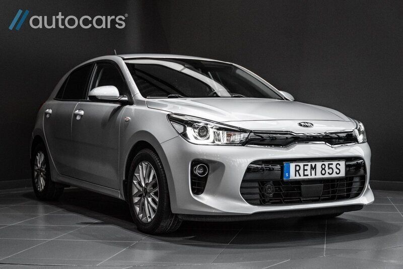 Grå Begagnad 2019 Kia Rio Advance Halvkombi | 158 000 kr (Lite dyr) - Bild 1/4