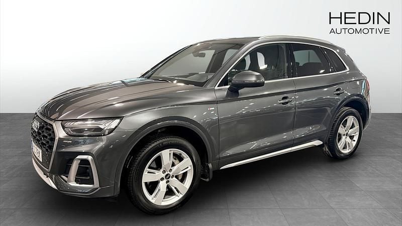 Grå Begagnad 2022 Audi Q5 Comfort SUV | 439 900 kr (Dyr) - Bild 1/4