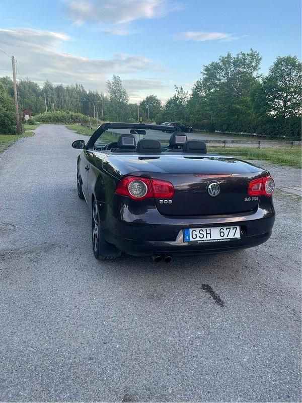 Röd Begagnad 2008 VW Eos Cab | 79 000 kr (Marknadspris) - Bild 1/4