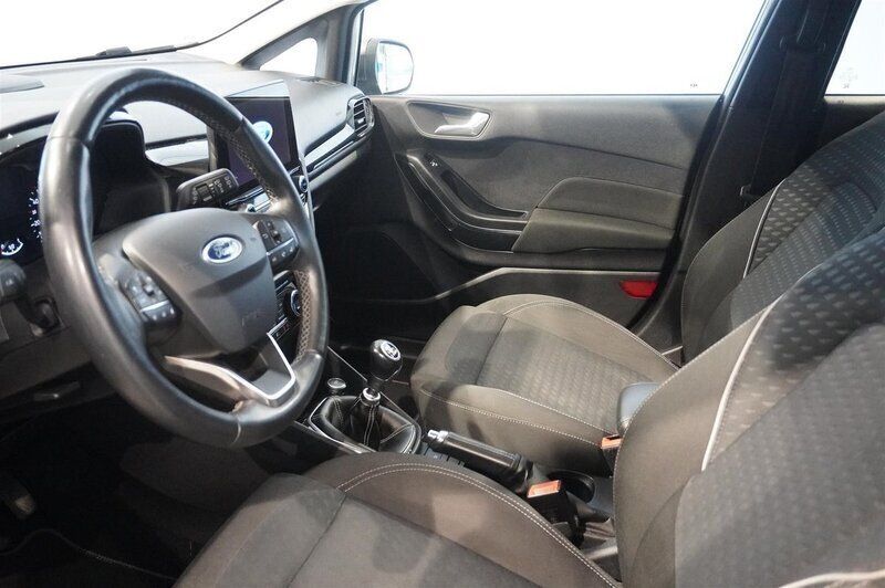 Begagnad Ford Fiesta Titanium 101 HK (74 kW) 2017 Okänd Halvkombi