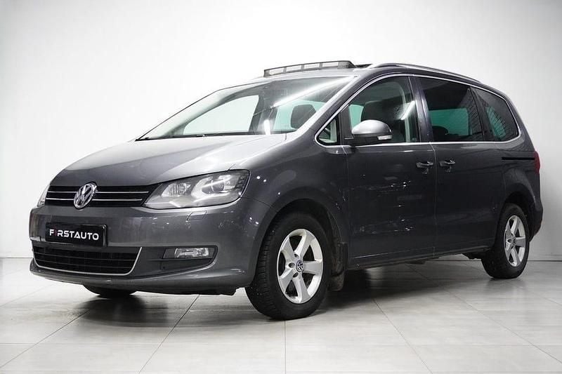Grå Begagnad 2011 VW Sharan Minibuss | 89 900 kr (Marknadspris) - Bild 1/4