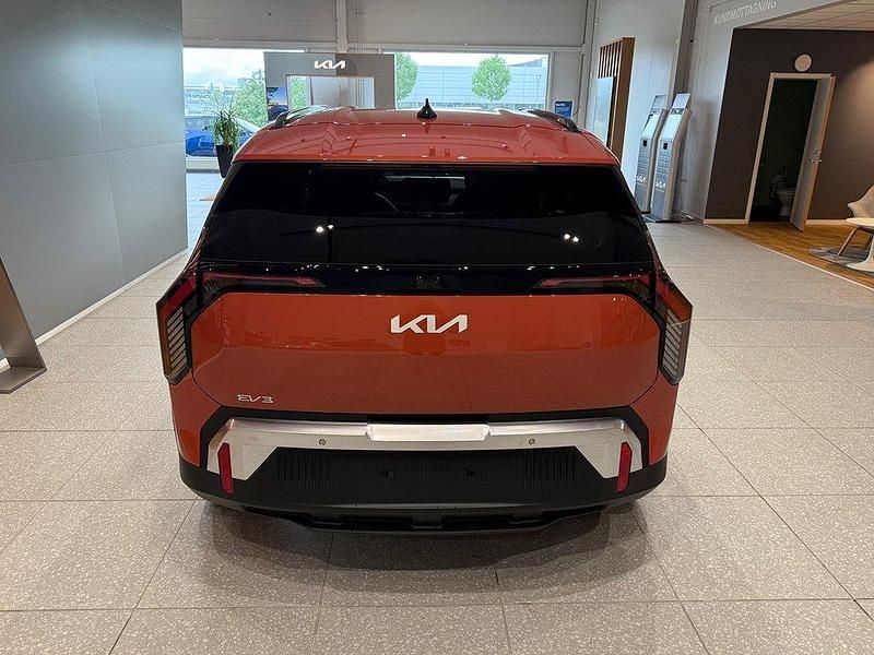 Begagnad Kia EV3 Plus 150 kW (204 HK) 2024 Vit SUV