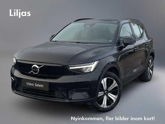 Svart Begagnad 2022 Volvo XC40 Core SUV | 319 000 kr - Bild 1/2
