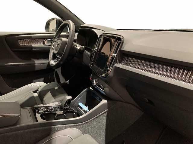 Begagnad Volvo XC40 197 HK (144 kW) 2024 SUV