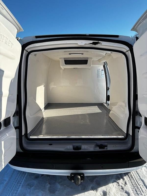 Begagnad Renault Kangoo 110 HK (80 kW) 2017 Minibuss