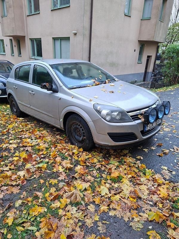 Begagnad 2006 Opel Astra Halvkombi | 5 000 kr (Bra pris) - Bild 1/4