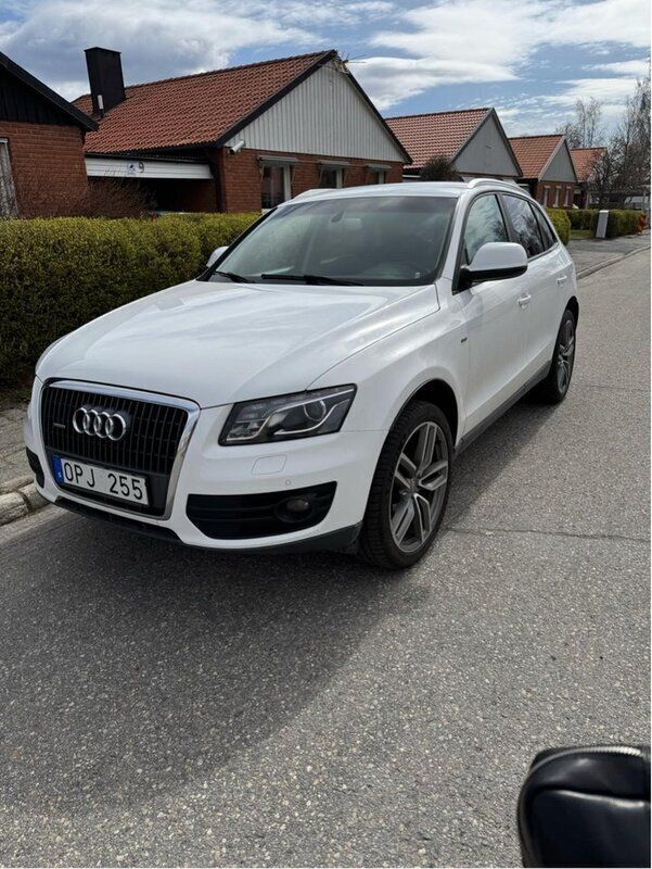Vit Begagnad 2011 Audi Q5 Design SUV | 110 000 kr (Bra pris) - Bild 1/1