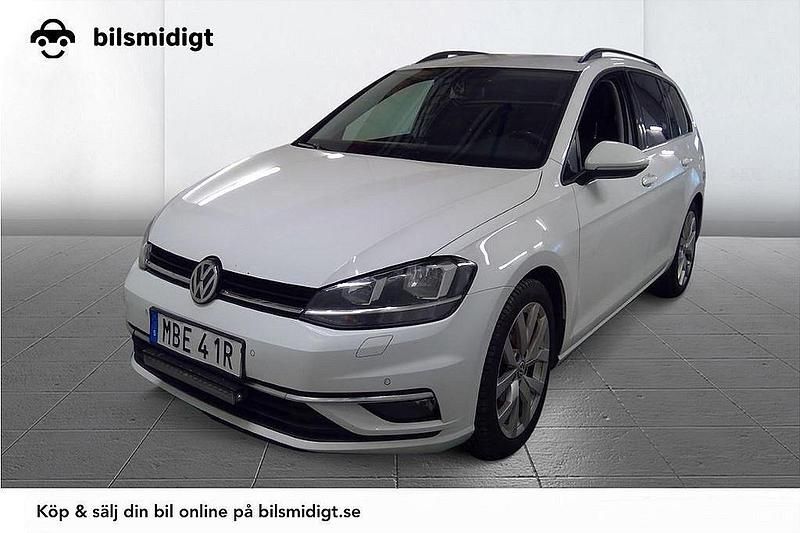 Vit Begagnad 2020 VW Golf VIII GT Kombi | 159 900 kr (Marknadspris) - Bild 1/3