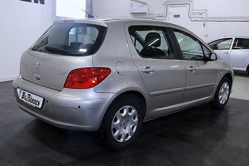 Begagnad Peugeot 307 109 HK (80 kW) 2006 Grå Halvkombi
