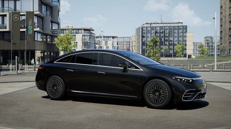 Svart (obsidiansvart metallic) Ny 2025 Mercedes EQS450+ AMG Halvkombi | 1 299 300 kr (Marknadspris) - Bild 1/2