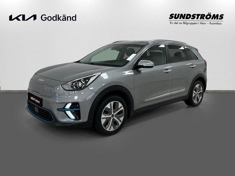 Grå Begagnad 2022 Kia e-Niro Advance SUV | 269 900 kr (Marknadspris) - Bild 1/4