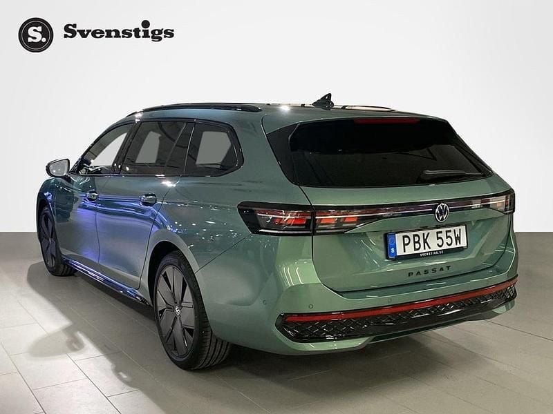 Ny VW Passat 2026 Grön Kombi