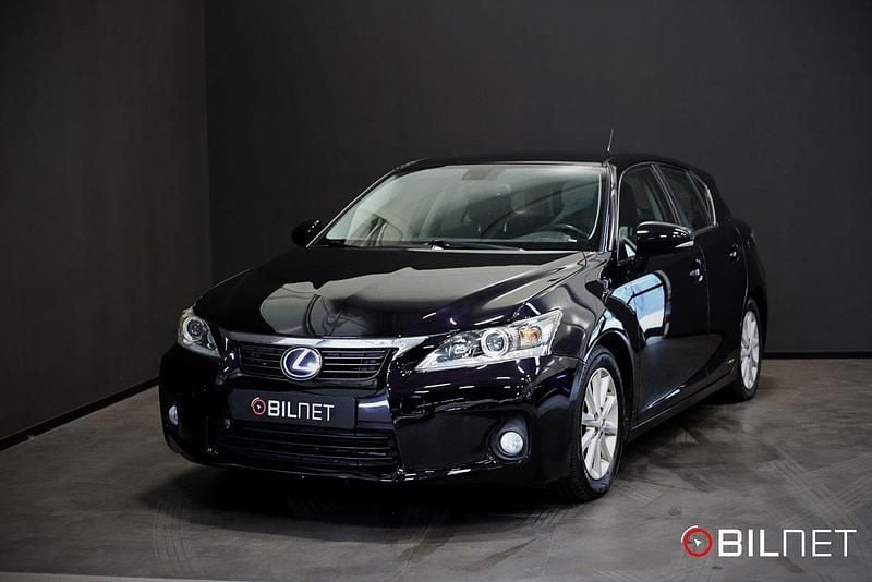 Svart Begagnad 2012 Lexus CT200h Halvkombi | 99 900 kr (Bra pris) - Bild 1/4