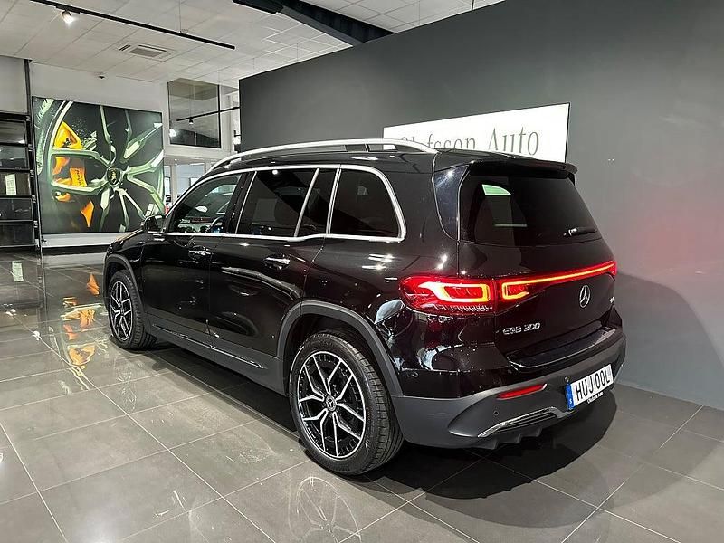 Begagnad Mercedes EQB300 Premium 167 kW (228 HK) 2023 Svart SUV