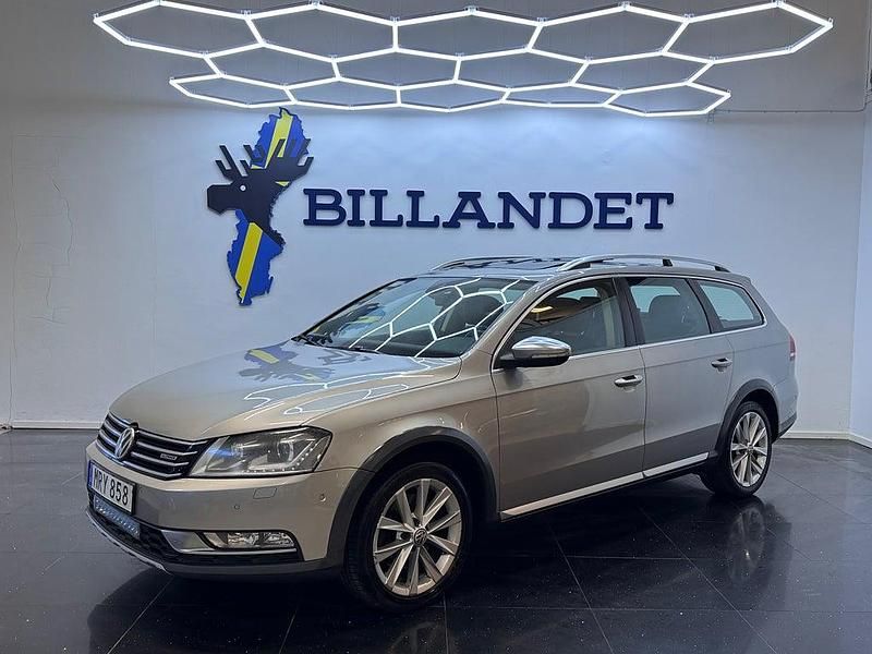 Silver Begagnad 2013 VW Passat Kombi | 79 900 kr (Marknadspris) - Bild 1/4