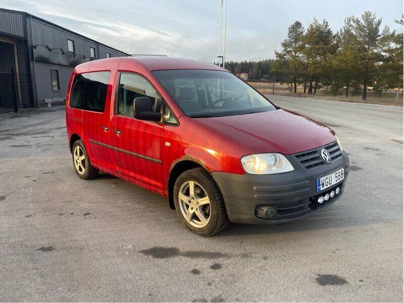 Röd Begagnad 2005 VW Caddy Minibuss | 40 000 kr (Marknadspris) - Bild 1/4