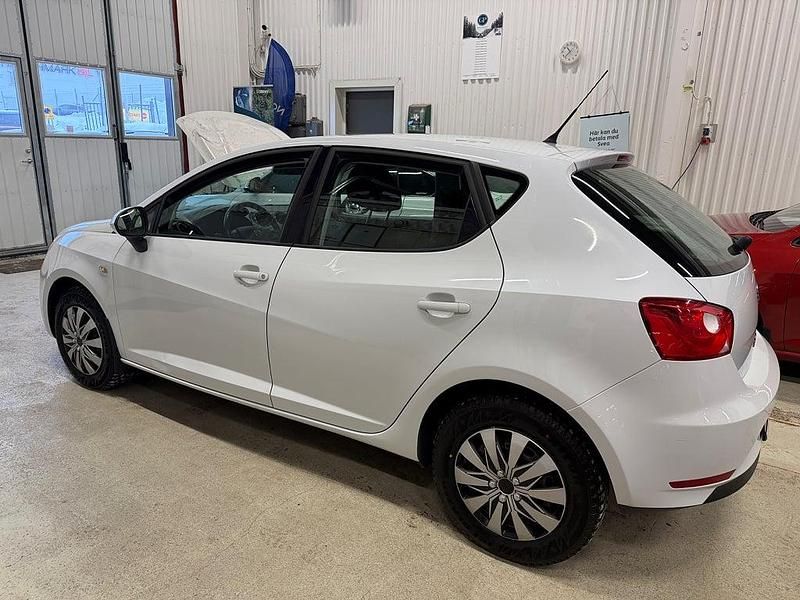 Begagnad Seat Ibiza Style 86 HK (63 kW) 2014 Vit Halvkombi