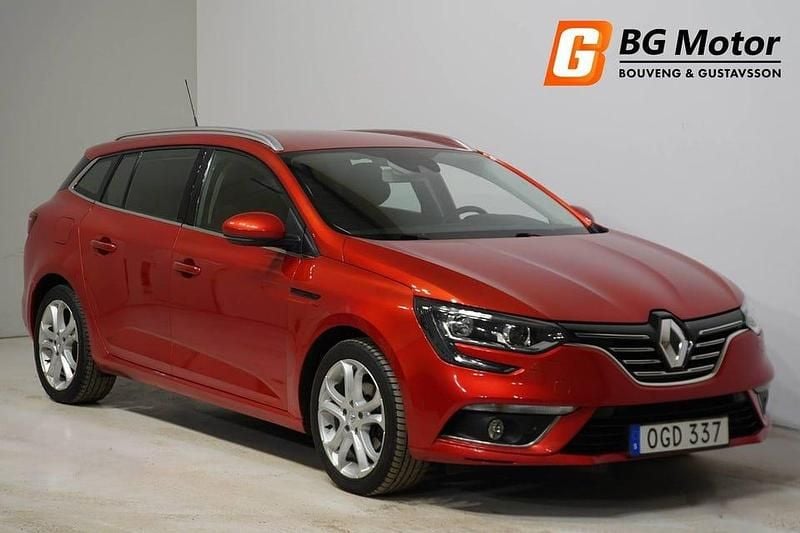 Begagnad Renault Mégane IV 132 HK (97 kW) 2017 Röd Kombi