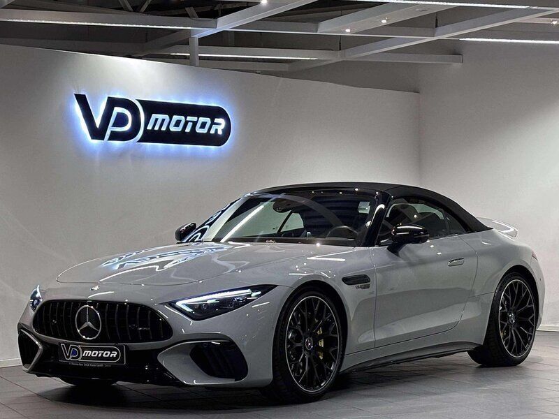 Grå Begagnad 2022 Mercedes SL63 AMG Exclusive Cab | 1 639 700 kr - Bild 1/4