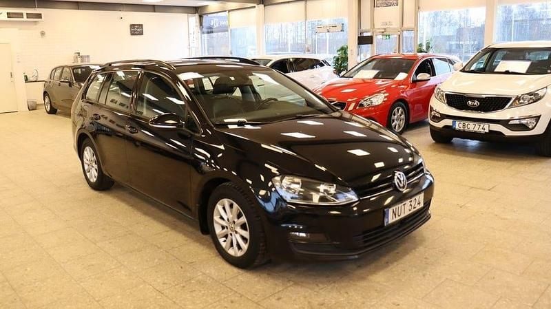 Svart Begagnad 2015 VW Golf VII Kombi | 79 900 kr (Bra pris) - Bild 1/4