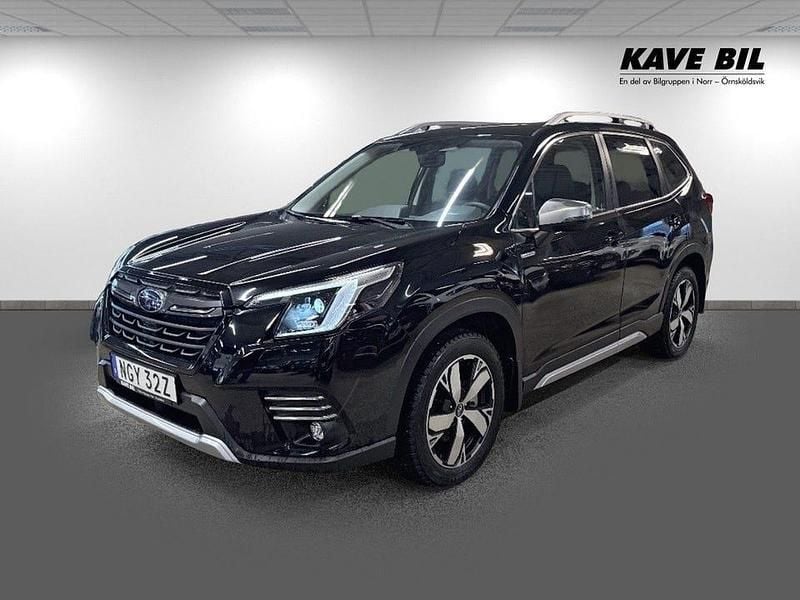 Svart Begagnad 2023 Subaru Forester SUV | 399 900 kr (Marknadspris) - Bild 1/4