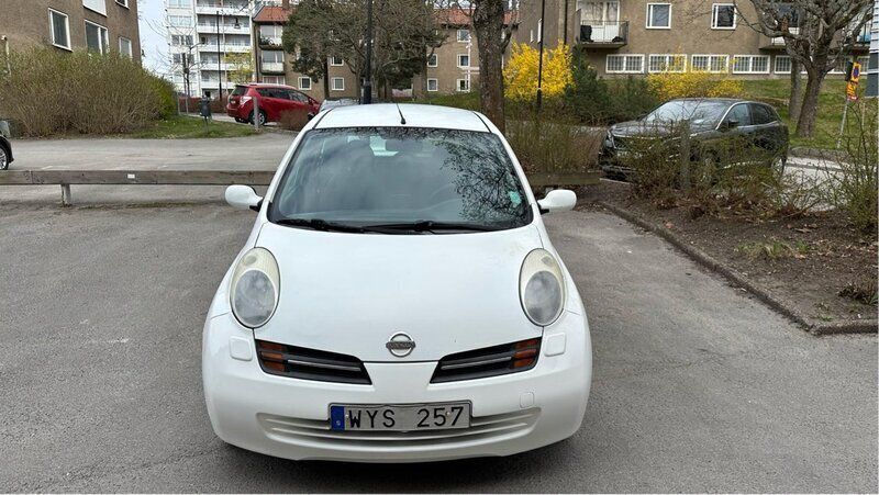 Vit Begagnad 2005 Nissan Micra Halvkombi | 16 000 kr (Bra pris) - Bild 1/4