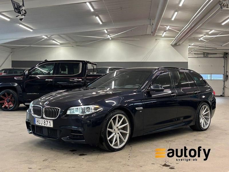 Svart Begagnad 2015 BMW 535 M Sport Kombi | 259 800 kr (Lite dyr) - Bild 1/4