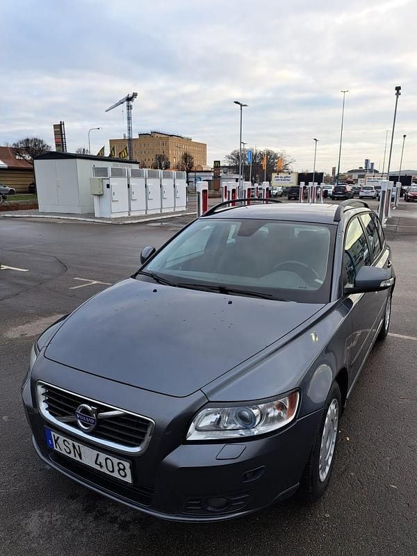 Begagnad 2011 Volvo V50 Kombi | 42 500 kr (Bra pris) - Bild 1/4