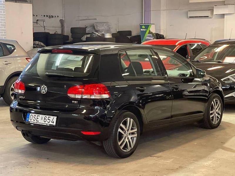 Begagnad VW Golf VI 123 HK (90 kW) 2009 Svart Halvkombi