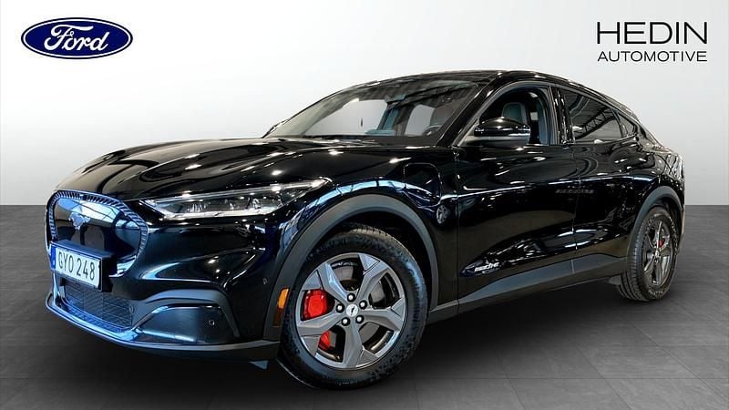 Begagnad 2021 Ford Mustang Mach-E SUV | 369 000 kr (Marknadspris) - Bild 1/4