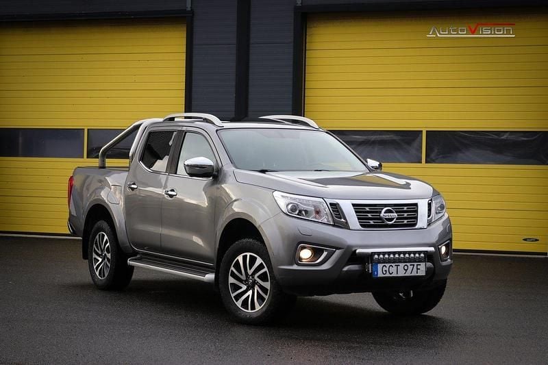 Grå Begagnad 2019 Nissan Navara Tekna Pickup | 279 900 kr (Bra pris) - Bild 1/4