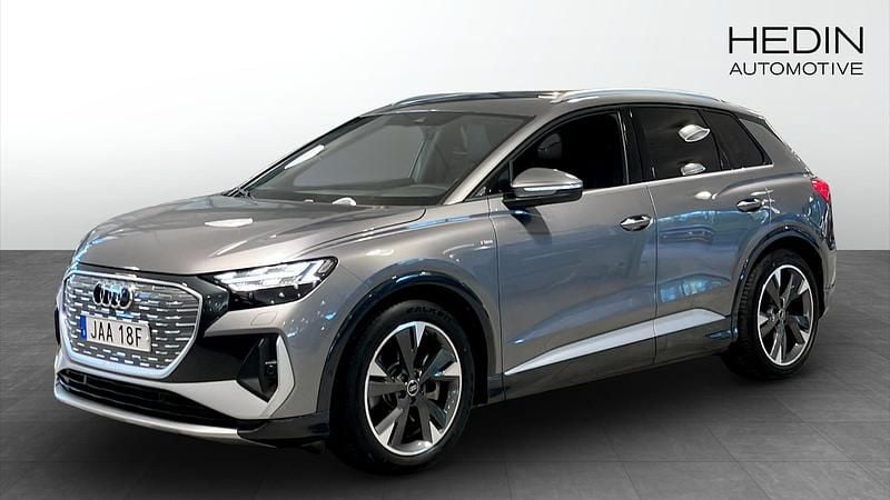 Grå (grey) Begagnad 2022 Audi Q4 e-tron S-Line SUV | 399 900 kr (Bra pris) - Bild 1/4