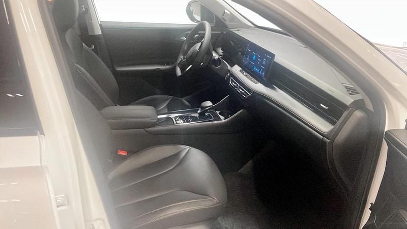 Begagnad MG HS Luxury 339 HK (249 kW) 2024 Vit (white) SUV