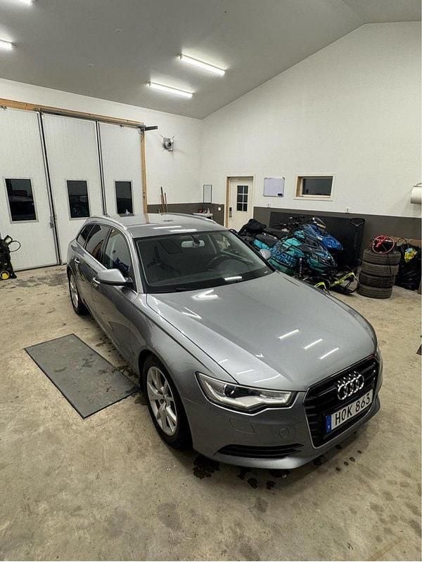 Grå Begagnad 2014 Audi A6 Proline Kombi | 110 000 kr (Superpris) - Bild 1/4