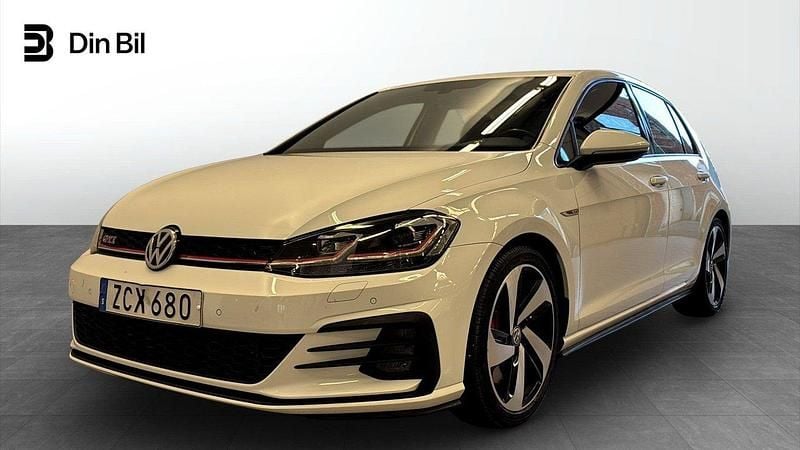 Vit Begagnad 2017 VW Golf VII GTI Kombi | 259 900 kr (Marknadspris) - Bild 1/4