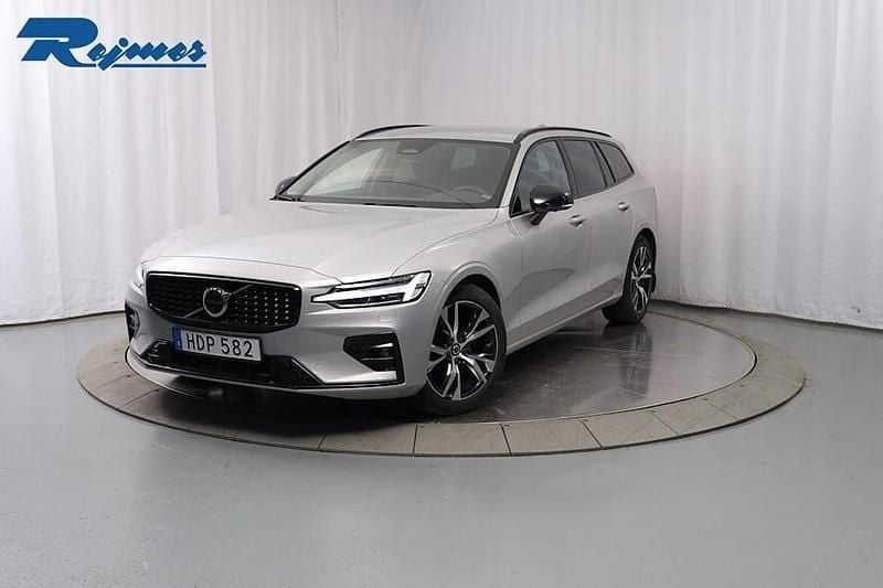 Begagnad 2024 Volvo V60 Kombi | 389 900 kr (Lite dyr) - Bild 1/4