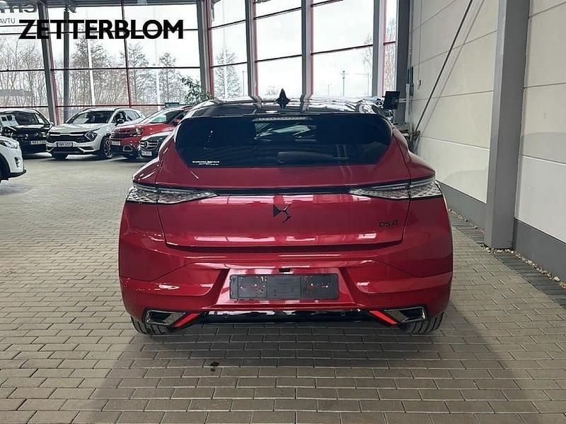 Begagnad DS Automobiles DS4 Performance Line Plus 131 HK (96 kW) 2023 Röd SUV