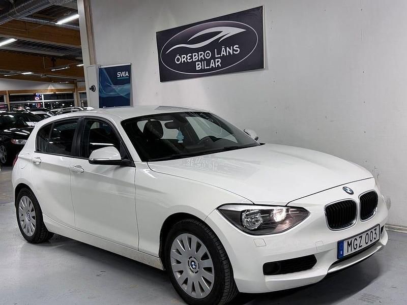 Begagnad BMW 116 116 HK (85 kW) 2012 Vit Halvkombi