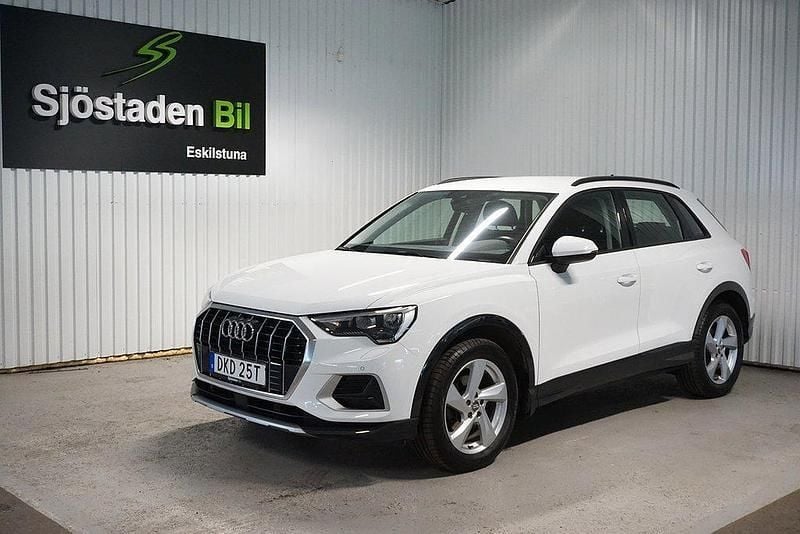 Vit Begagnad 2019 Audi Q3 Advanced SUV | 264 900 kr (Lite dyr) - Bild 1/4