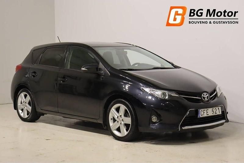 Svart Begagnad 2012 Toyota Auris Comfort Halvkombi | 59 900 kr (Marknadspris) - Bild 1/4