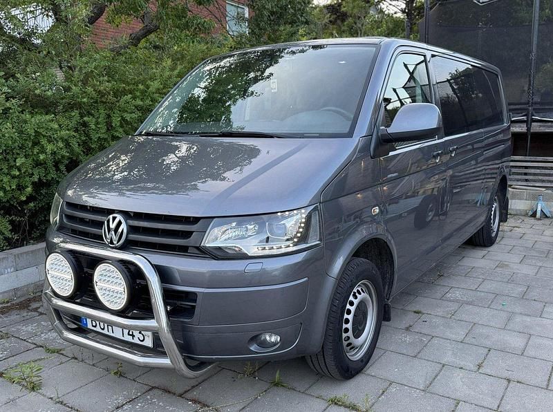 Grå Begagnad 2015 VW T5 Van | 115 000 kr (Marknadspris) - Bild 1/4