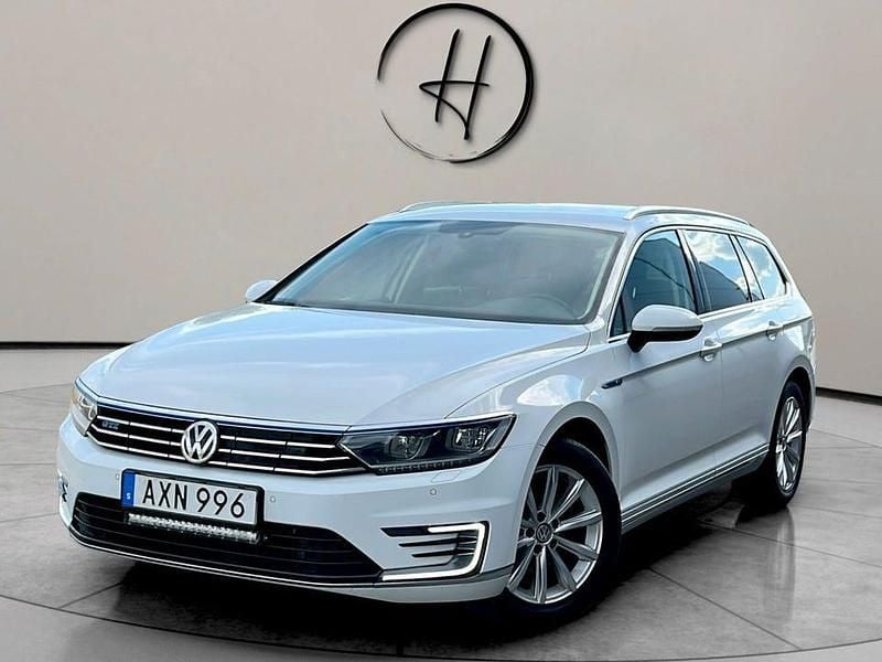 Begagnad VW Passat GTE 218 HK (160 kW) 2016 Vit Kombi