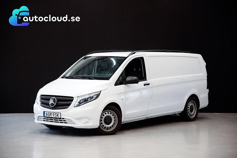 Vit Begagnad 2022 Mercedes Vito Van | 328 900 kr (Marknadspris) - Bild 1/3