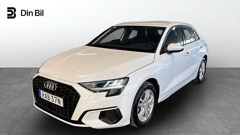 Vit Begagnad 2023 Audi A3 Sportback Proline Halvkombi | 259 900 kr - Bild 1/3