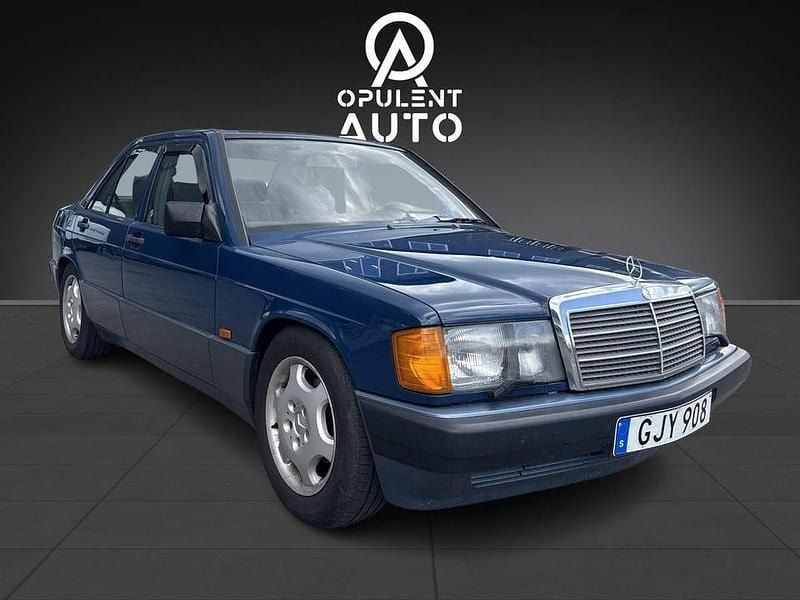Mörkblå Begagnad 1991 Mercedes 190 Sedan | 119 000 kr - Bild 1/4