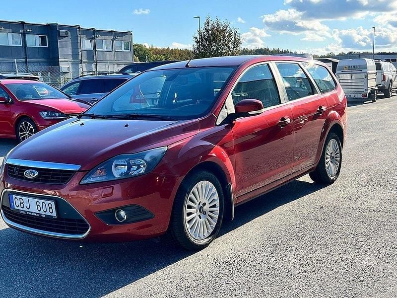 Orange Begagnad 2009 Ford Focus Titanium Kombi | 24 900 kr (Bra pris) - Bild 1/4