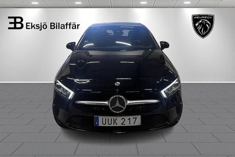 Begagnad Mercedes A180 116 HK (85 kW) 2018 Svart Halvkombi