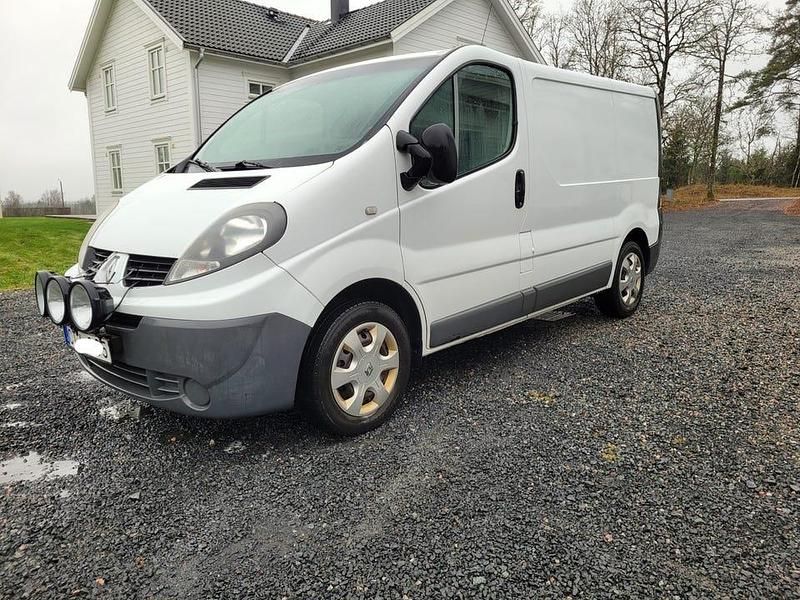 Begagnad 2013 Renault Trafic Minibuss | 64 000 kr - Bild 1/3